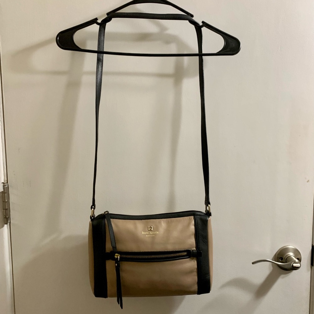 Kate Spade Purse - Picture 4 of 6